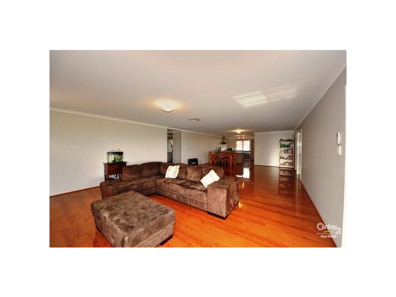 7 Arlette Pass, Lakelands WA 6180