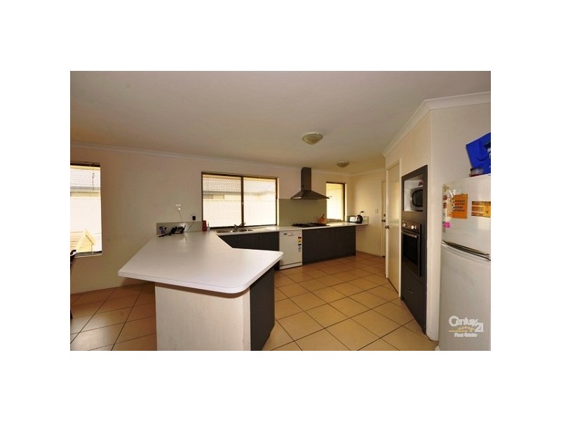 11 Prentice Way, Lakelands WA 6180