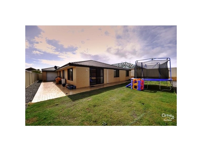 11 Prentice Way, Lakelands WA 6180