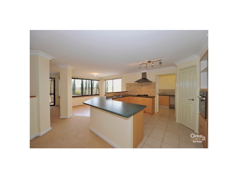 88 Baloo Crescent, Wannanup WA 6210