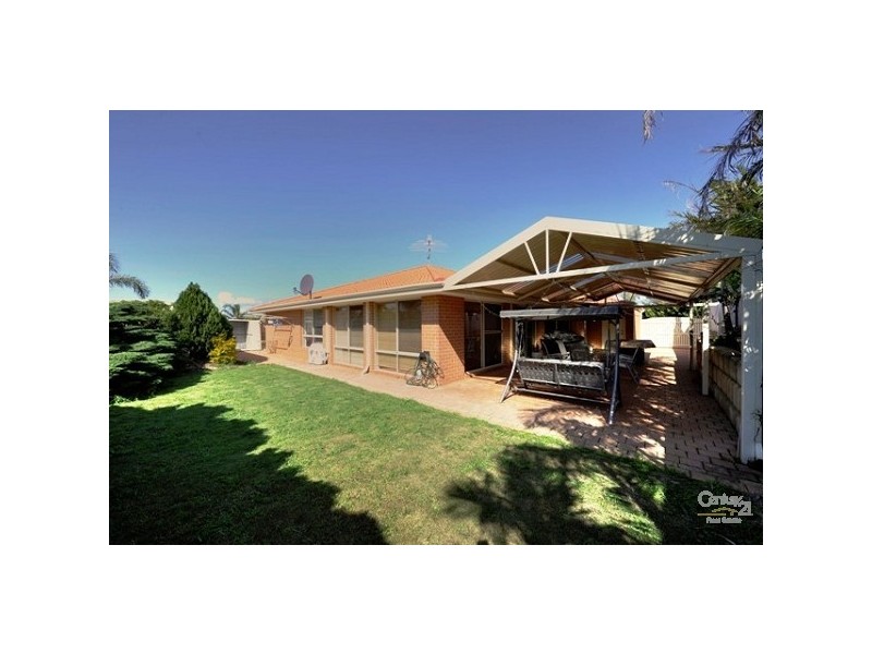 12 Muntries Place, Halls Head WA 6210