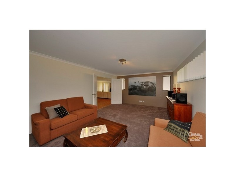 13 Nuchea Vista, Lakelands WA 6180