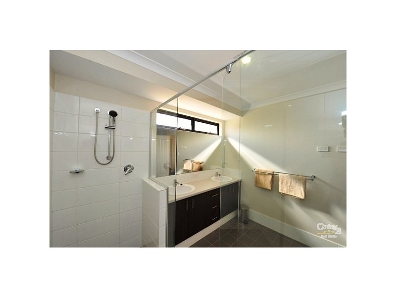 13 Nuchea Vista, Lakelands WA 6180