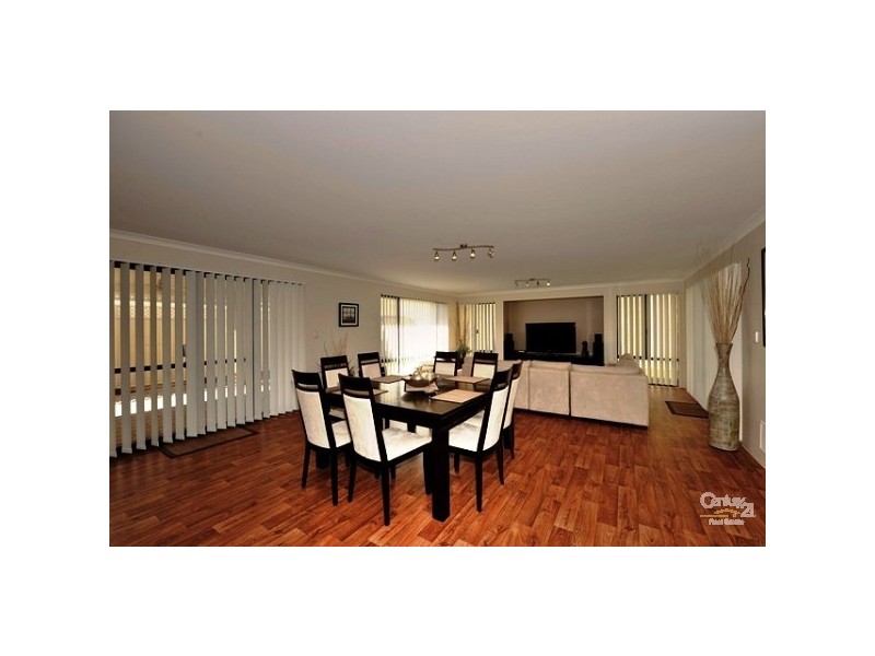 13 Nuchea Vista, Lakelands WA 6180