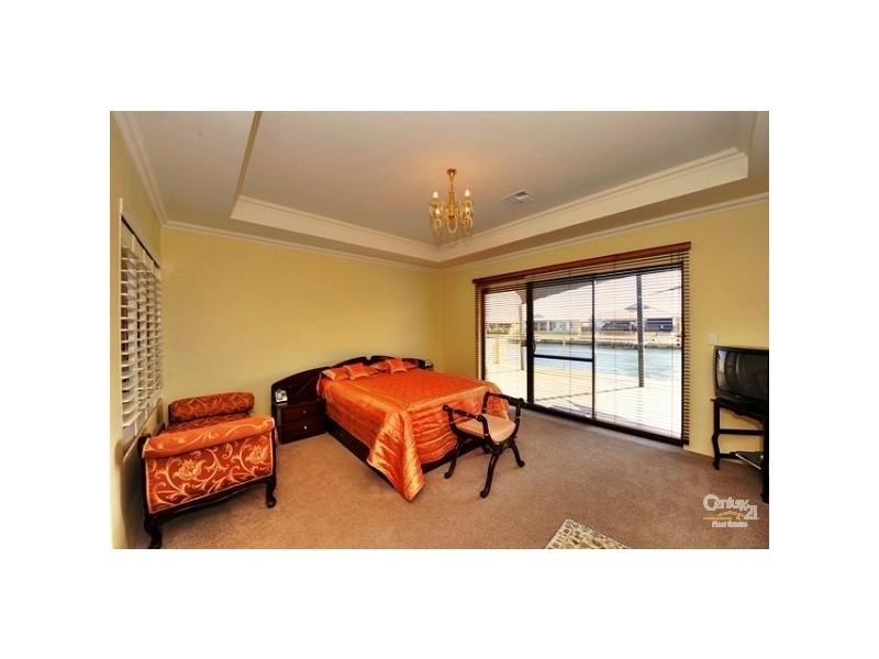 49 Katinka Retreat, Dudley Park WA 6210
