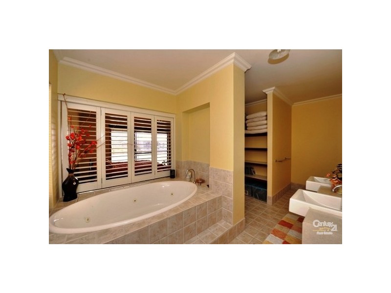 49 Katinka Retreat, Dudley Park WA 6210