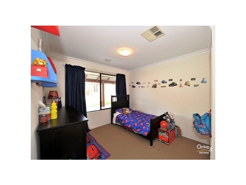 19 Bluewren Gardens, Coodanup WA 6210