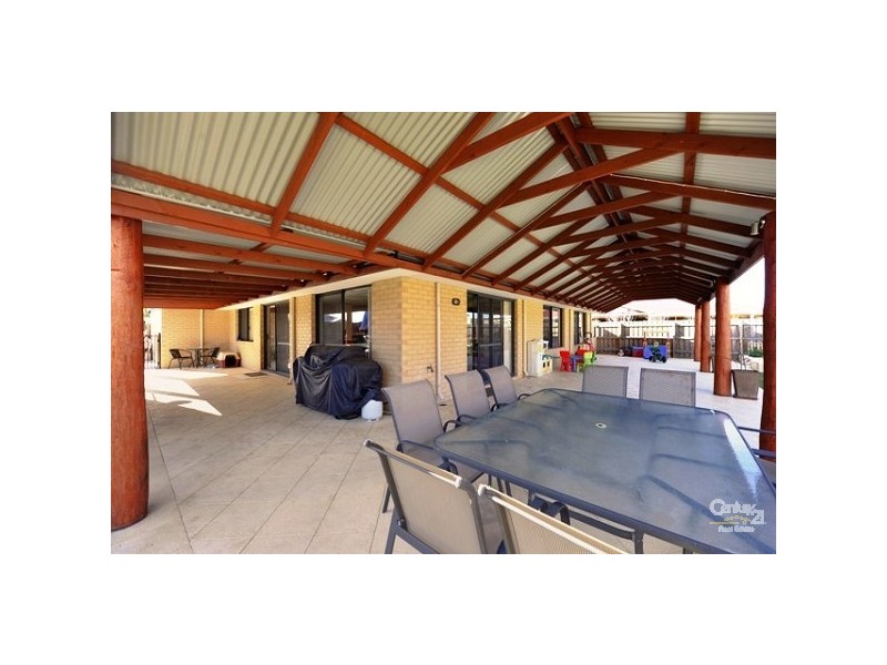 19 Bluewren Gardens, Coodanup WA 6210