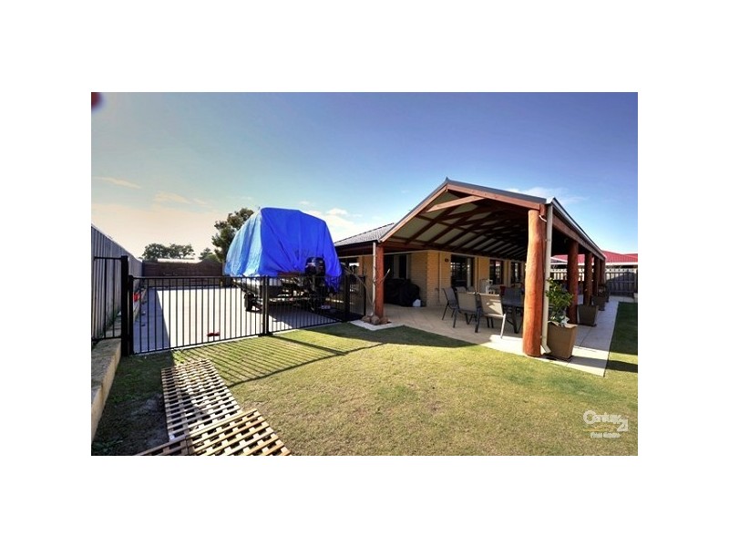 19 Bluewren Gardens, Coodanup WA 6210