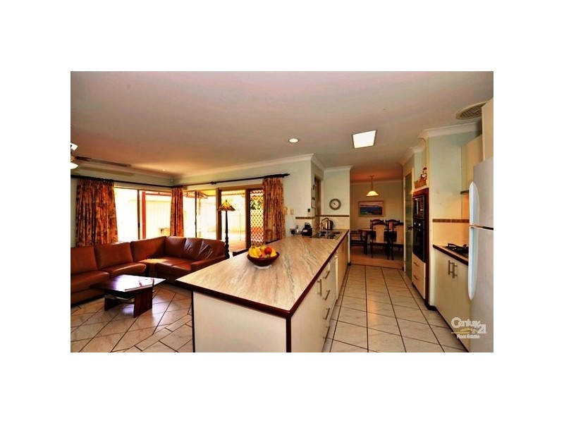 22 Seawind Drive, Silver Sands WA 6210