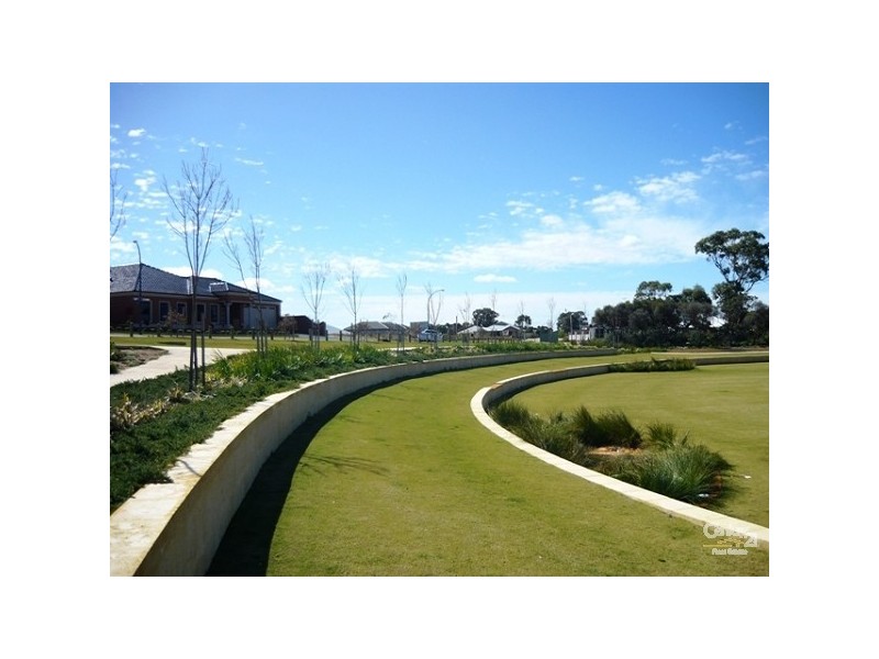 3 Lorea Loop, Halls Head WA 6210