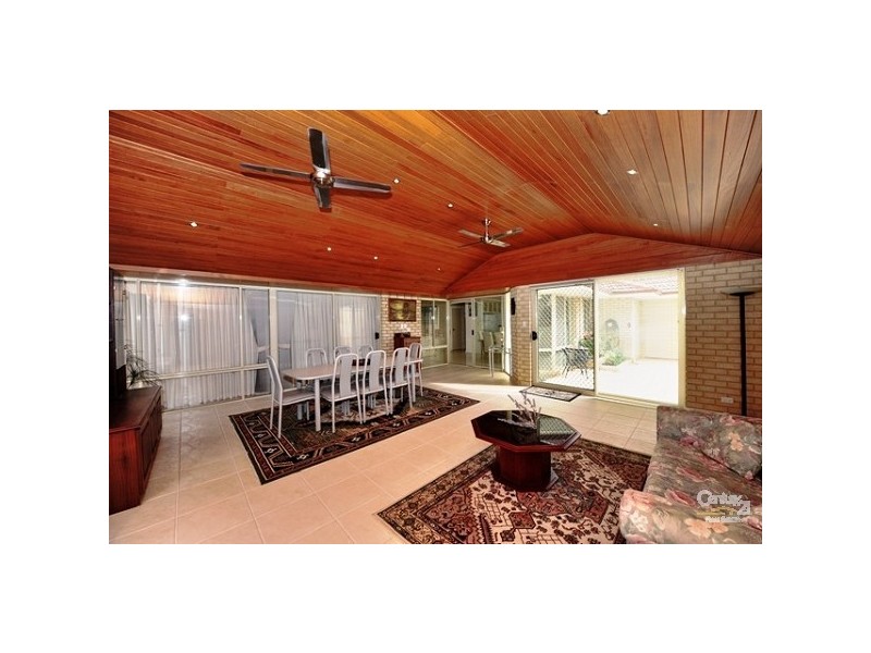 11 Ronsard, Halls Head WA 6210