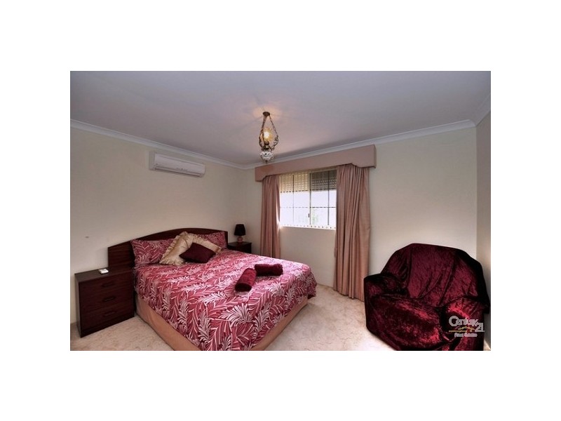 11 Ronsard, Halls Head WA 6210