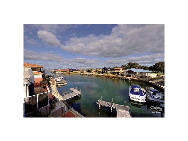 2 Solstraale Place, Halls Head WA 6210