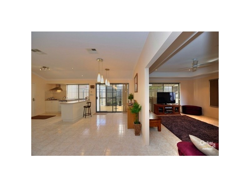 63 Newport Drive, Dudley Park WA 6210