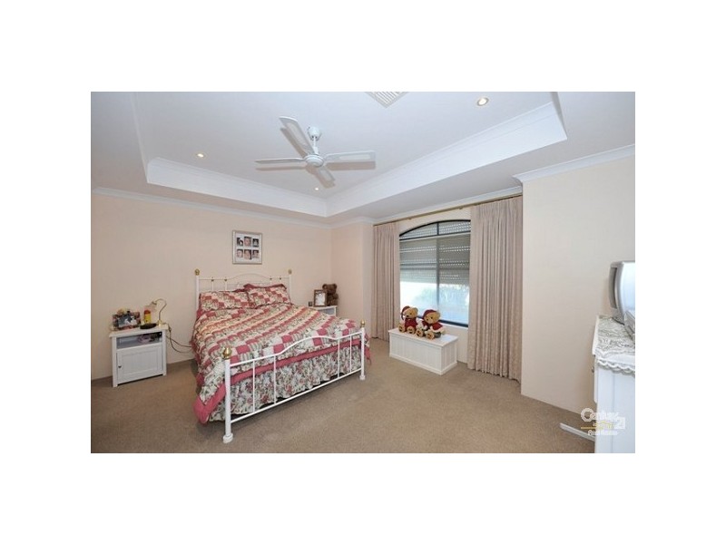 63 Newport Drive, Dudley Park WA 6210