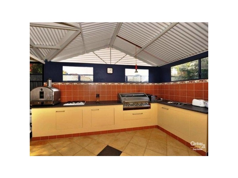 63 Newport Drive, Dudley Park WA 6210