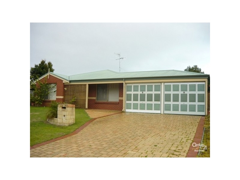 35 Templetonia Promenade, Halls Head WA 6210