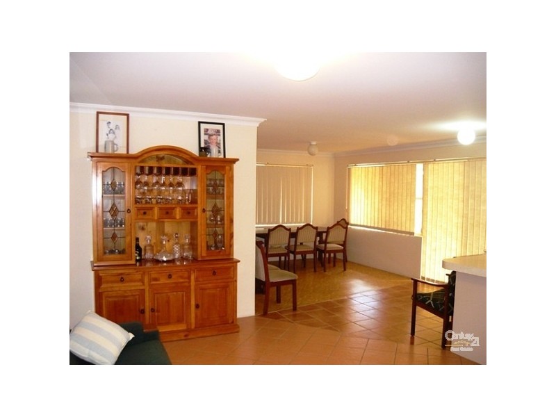 35 Templetonia Promenade, Halls Head WA 6210