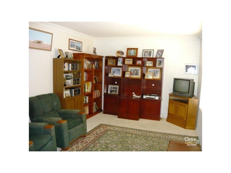 35 Templetonia Promenade, Halls Head WA 6210