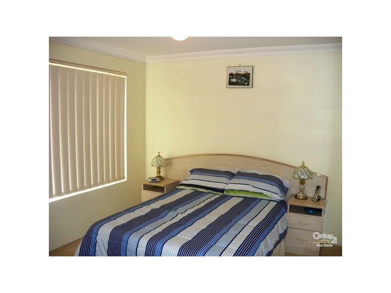 35 Templetonia Promenade, Halls Head WA 6210