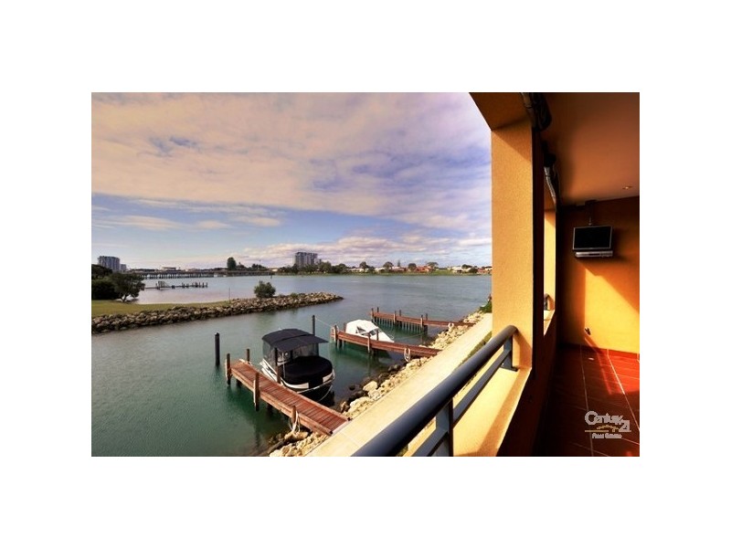 Unit 8, 19 San Marco Quay, Halls Head WA 6210