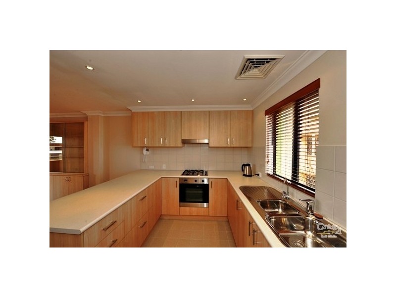 Unit 8, 19 San Marco Quay, Halls Head WA 6210