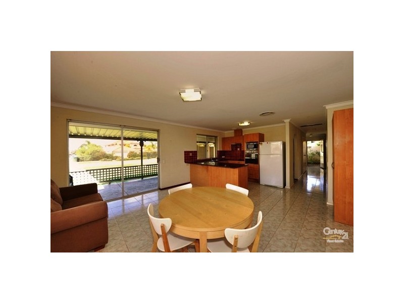 1 Talwood Place, Halls Head WA 6210