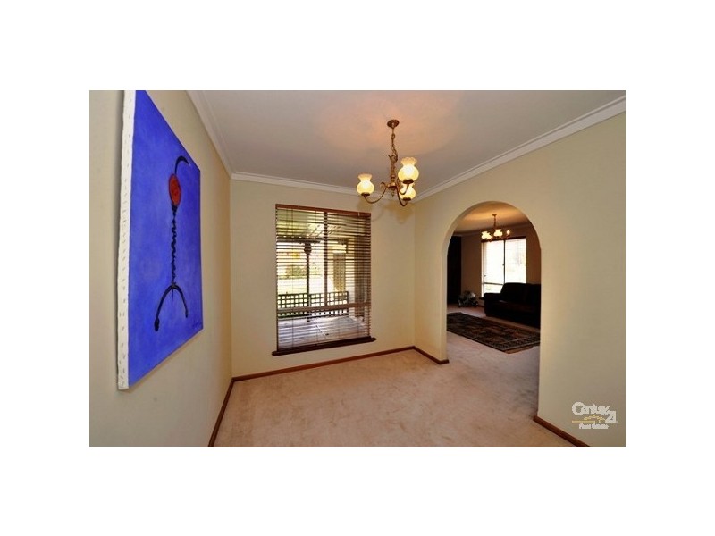 1 Talwood Place, Halls Head WA 6210