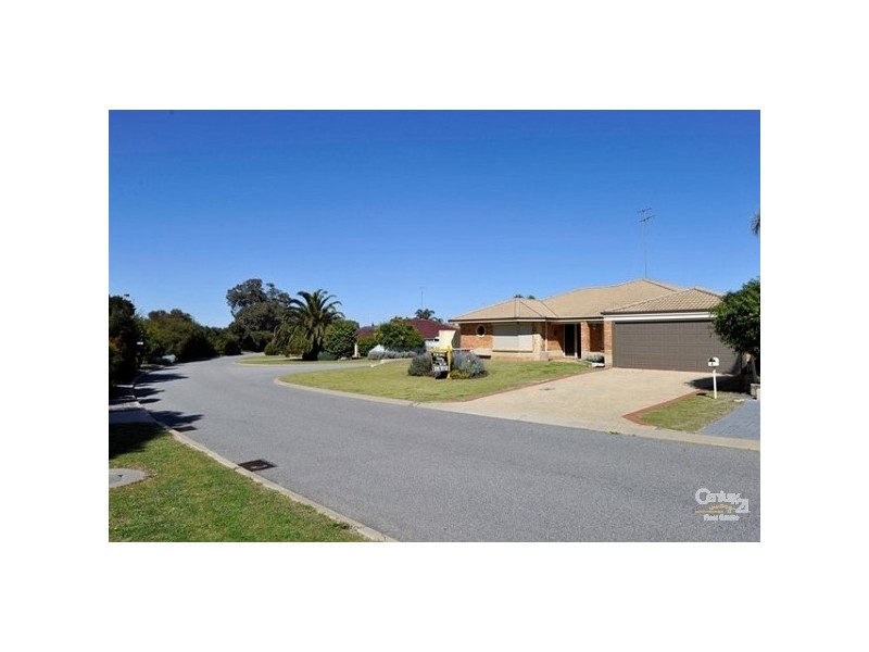 4 Boileau Place, San Remo WA 6210