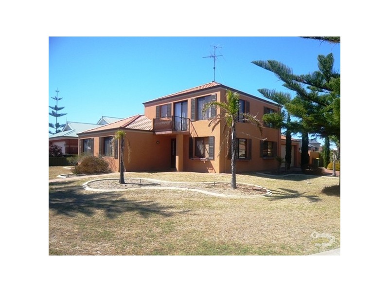 1 Governer Drive, Falcon WA 6210