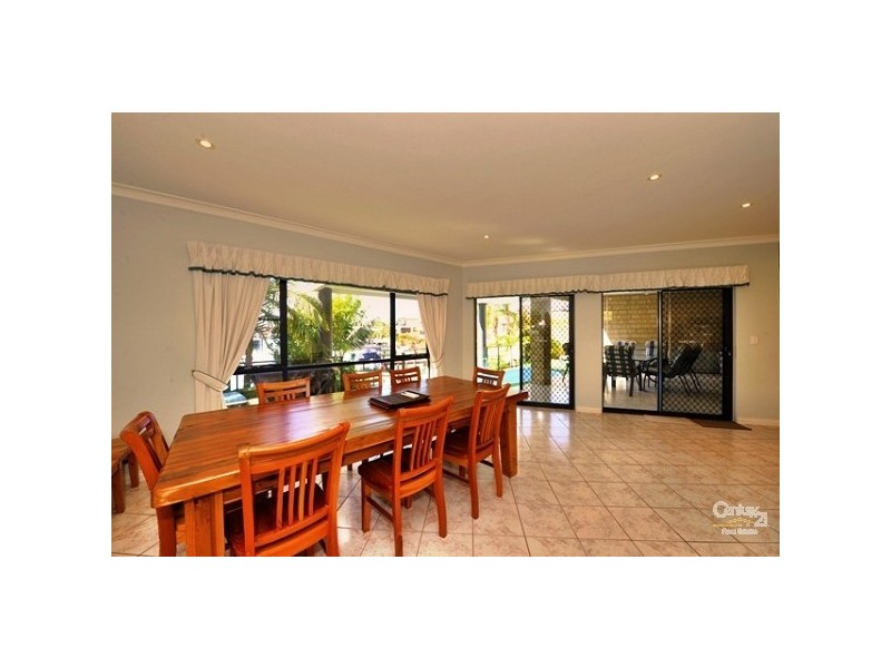 24 Santavea Mews, Halls Head WA 6210