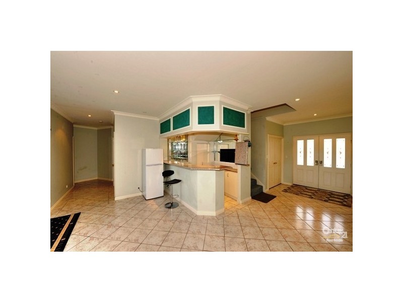 24 Santavea Mews, Halls Head WA 6210