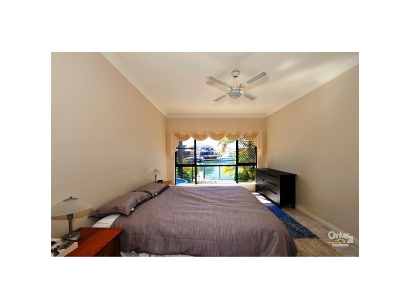 24 Santavea Mews, Halls Head WA 6210