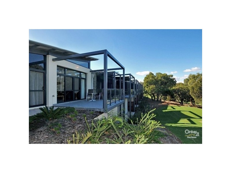 5/1 Golfers Retreat HALLS HEAD, Mandurah WA 6210
