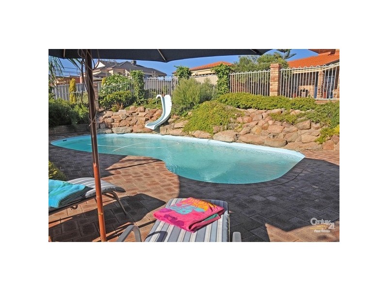 3 Coral Court, Halls Head WA 6210