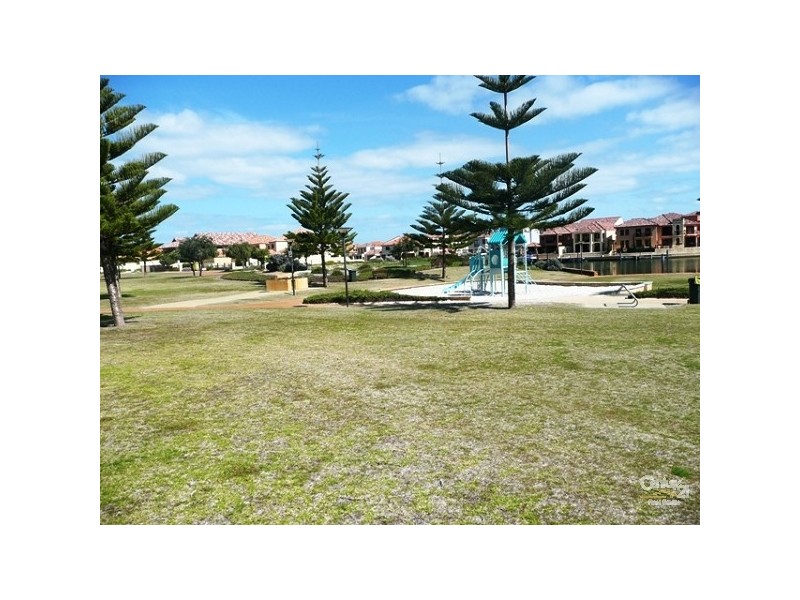 55 Batavia Avenue, Wannanup WA 6210