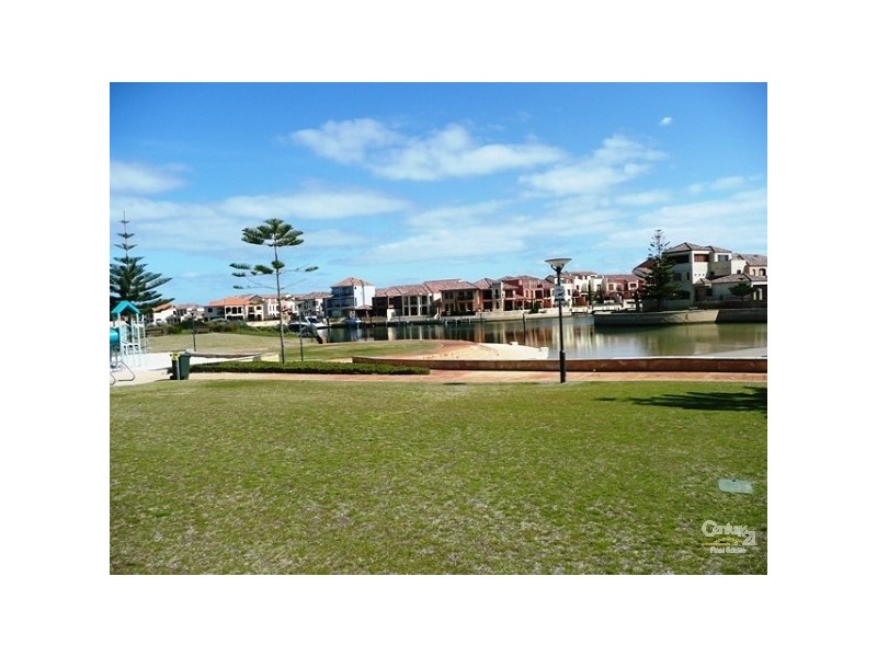 55 Batavia Avenue, Wannanup WA 6210