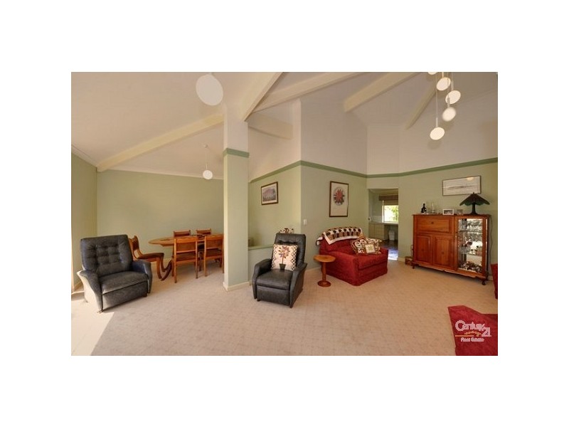 23 Rochester Way, Meadow Springs WA 6210