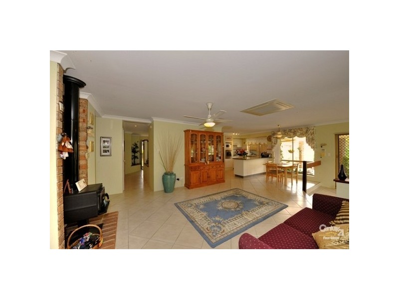 11 Banyon Close, Halls Head WA 6210