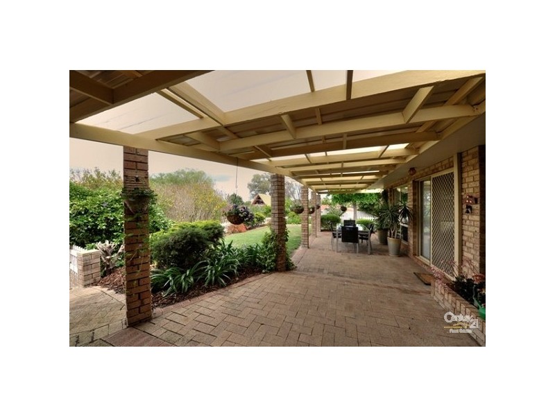 11 Banyon Close, Halls Head WA 6210