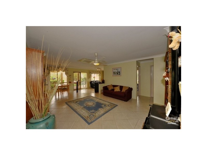 11 Banyon Close, Halls Head WA 6210