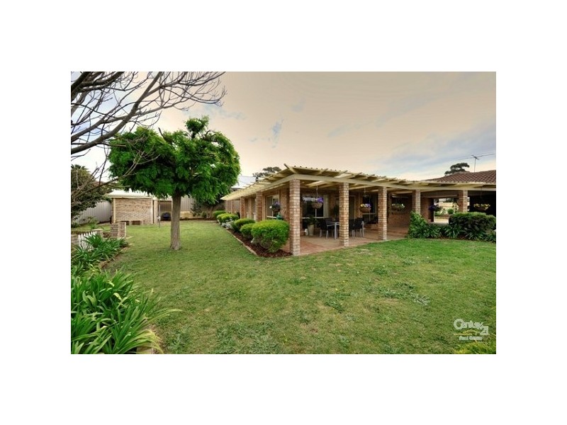 11 Banyon Close, Halls Head WA 6210