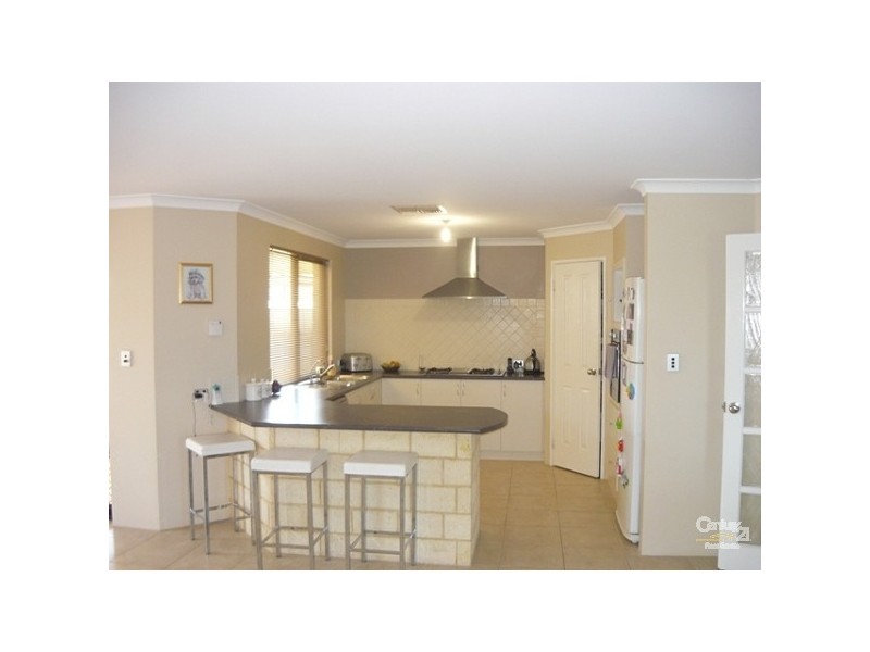 13 Jester Parkway, Meadow Springs WA 6210