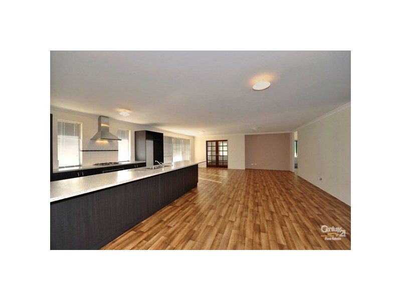 3 Grange Court, Halls Head WA 6210