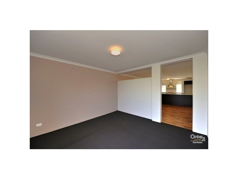 3 Grange Court, Halls Head WA 6210