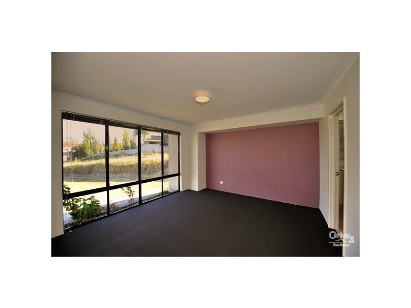 3 Grange Court, Halls Head WA 6210