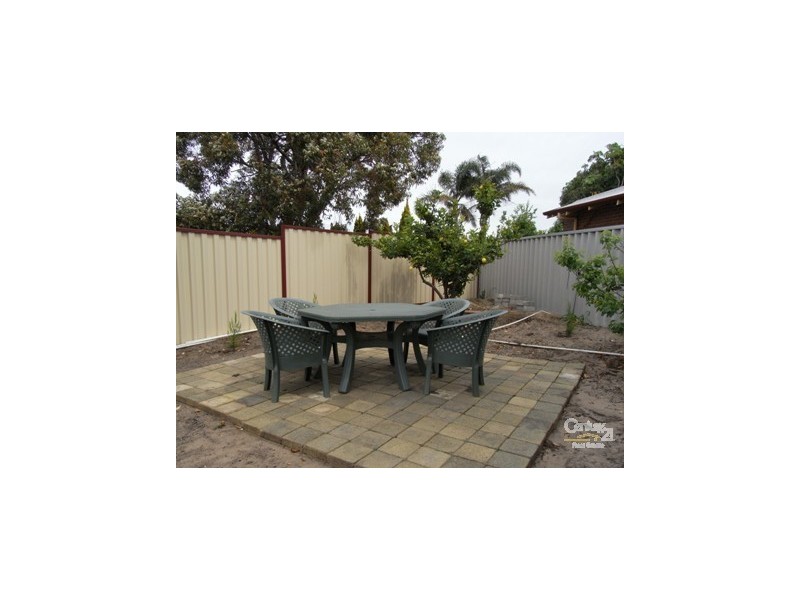 9 Banyon Close HALLS HEAD, Mandurah WA 6210