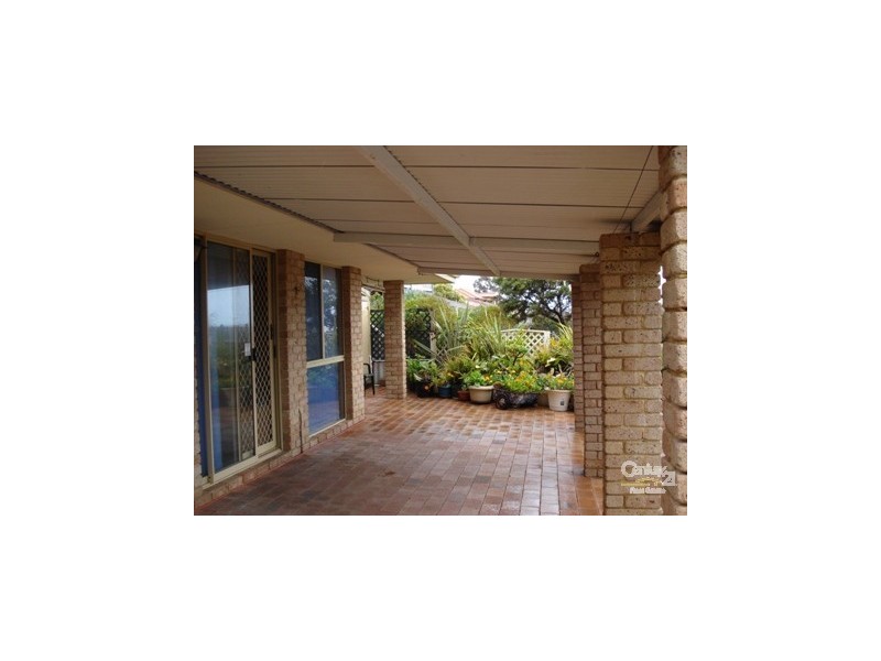 16 Karinga Road SAN REMO, Mandurah WA 6210