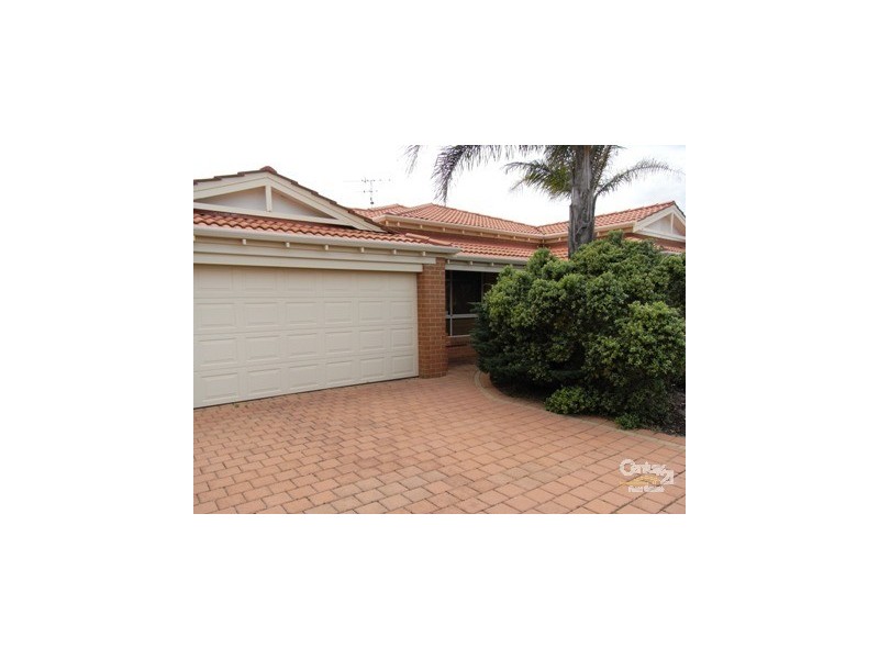 12 Muntries Place HALLS HEAD, Mandurah WA 6210